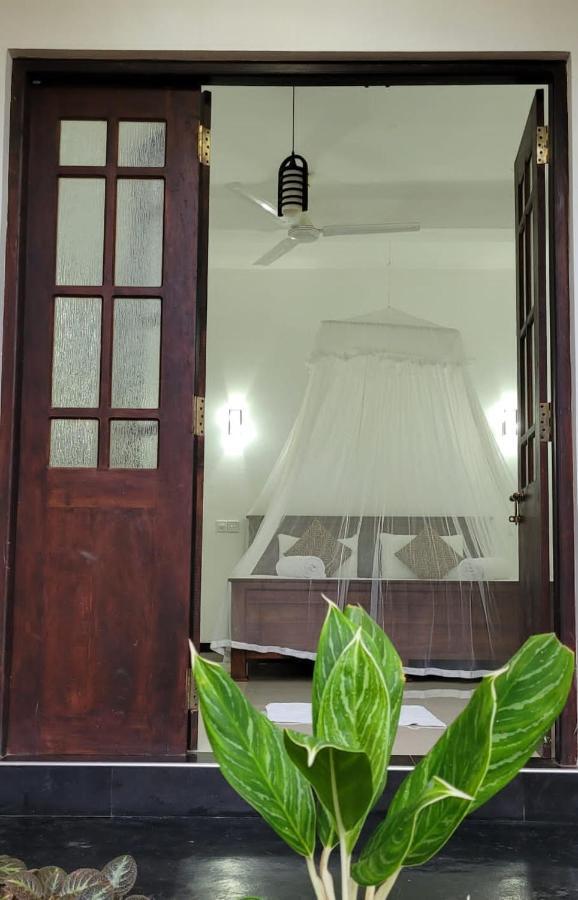 Leen Tangalle Exterior photo