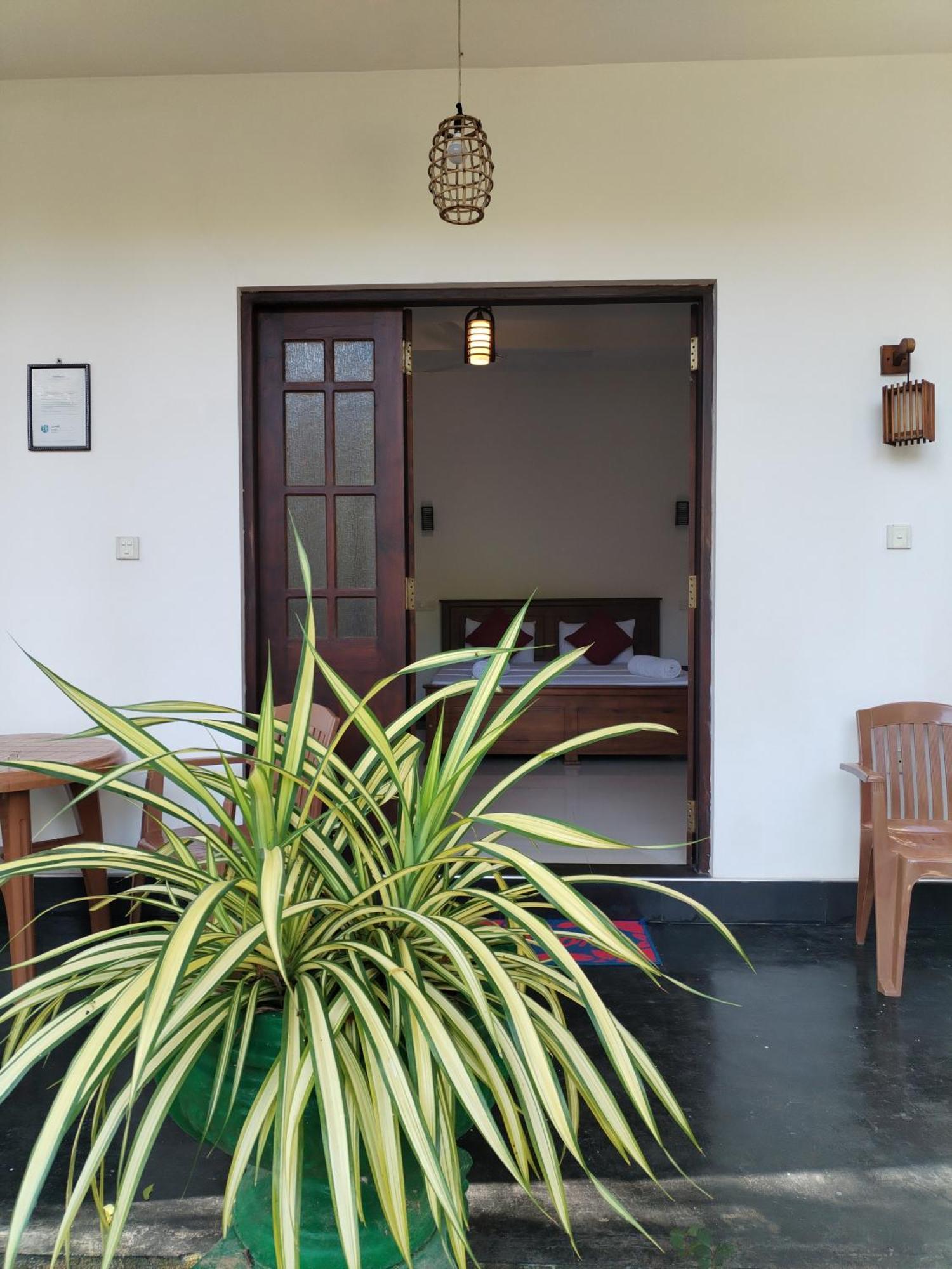 Leen Tangalle Exterior photo