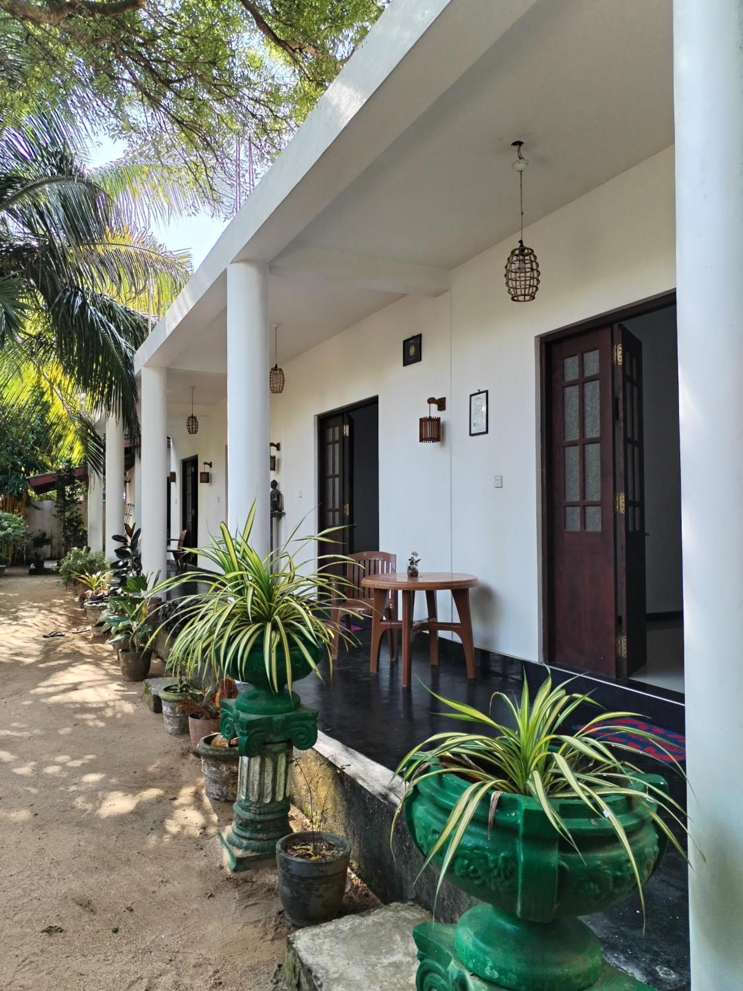 Leen Tangalle Exterior photo